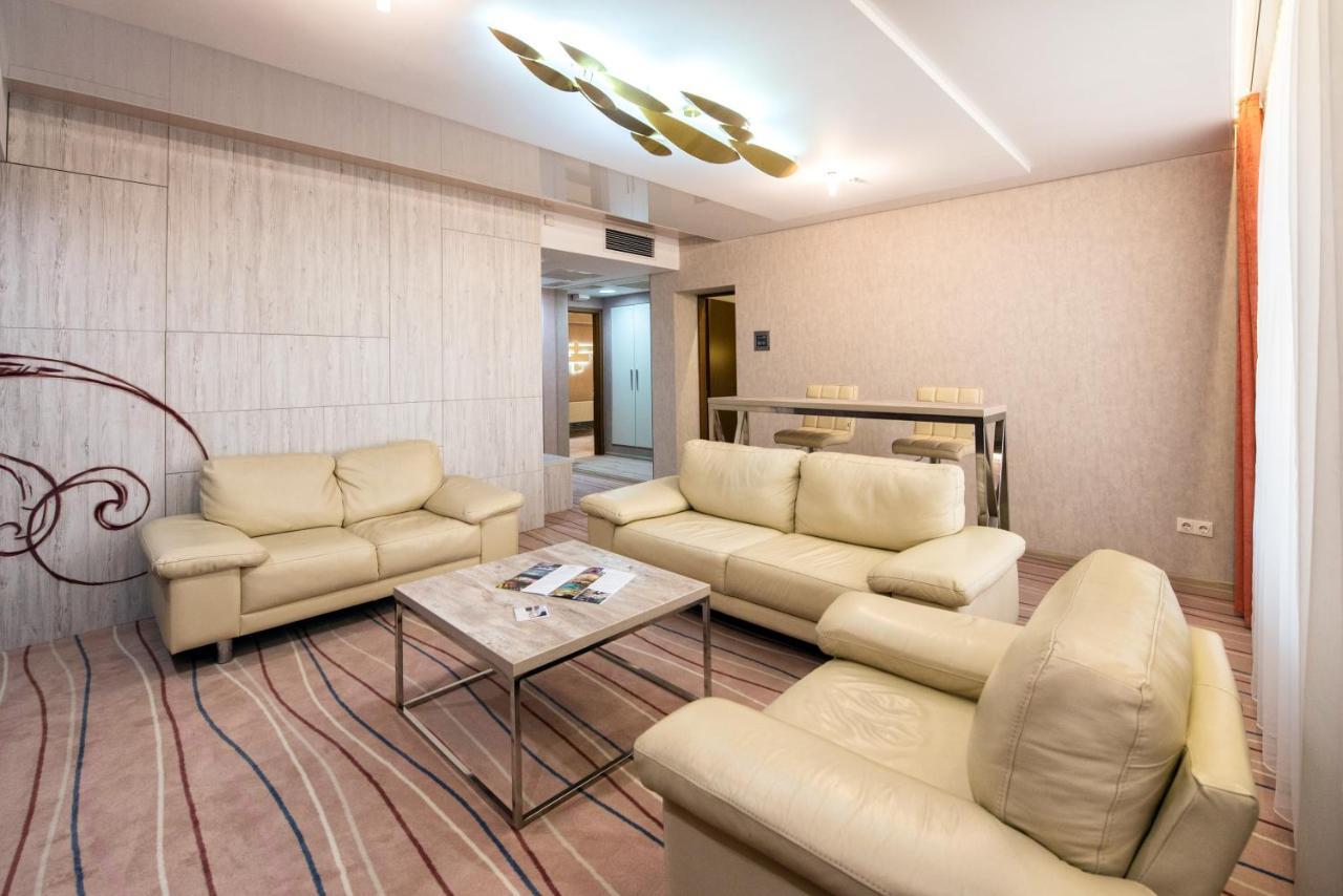 Hotel Palladium Odessza Kültér fotó