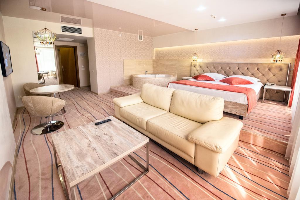 Hotel Palladium Odessza Kültér fotó